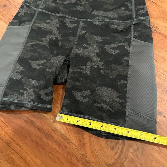 Fabletics On-the-Go High-Waisted Short in Charcoal Camo - Picture 2 of 6